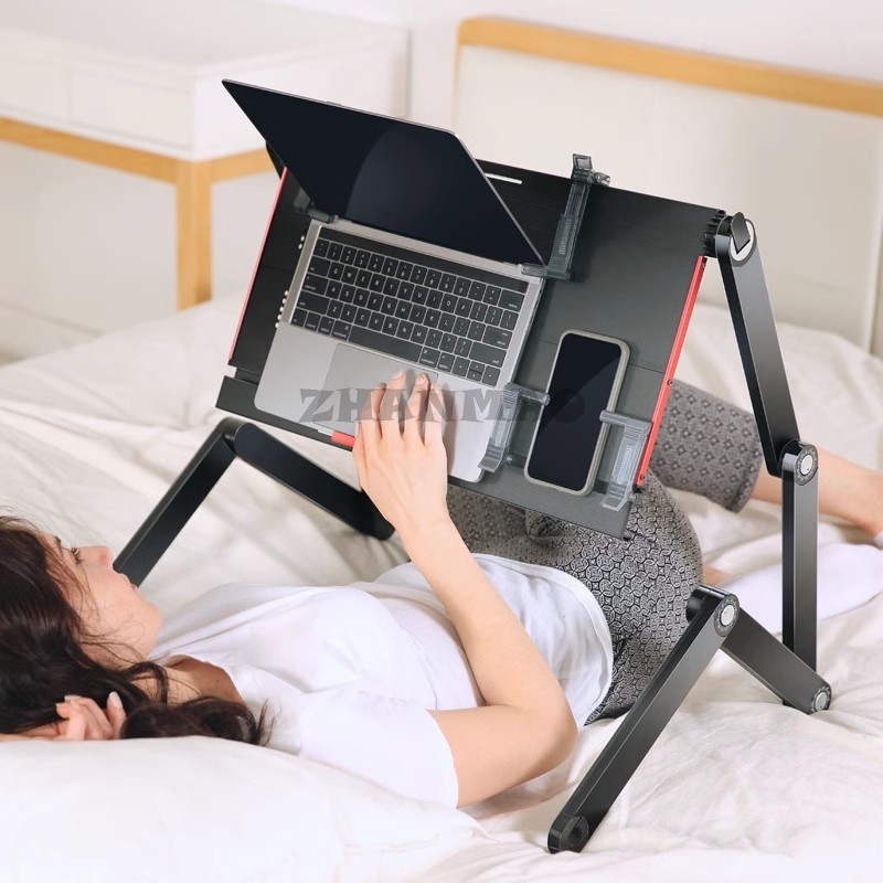 Desk Setup Notebook - Couché plat sur le lit, bureau
